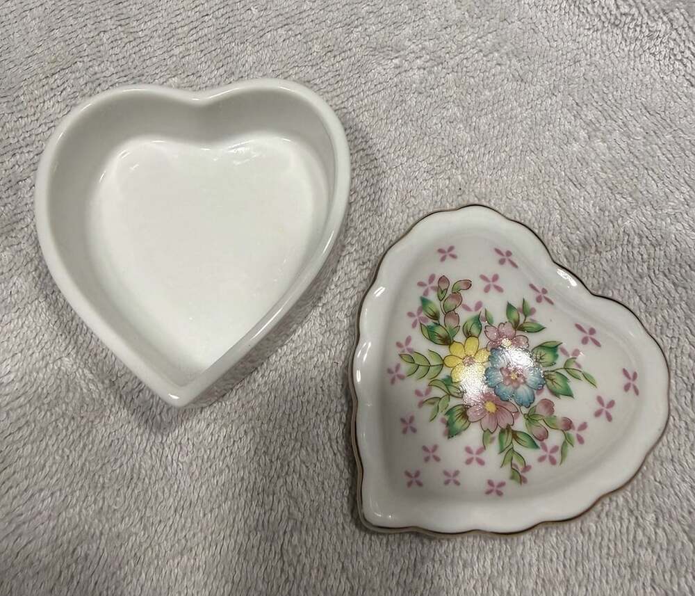 Lefton Trinket Box - Picture 3 of 8